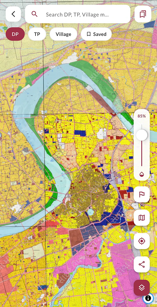 GIS map in the RPoint app: the Surat Development Plan with DP, TP, Village and Saved filters
