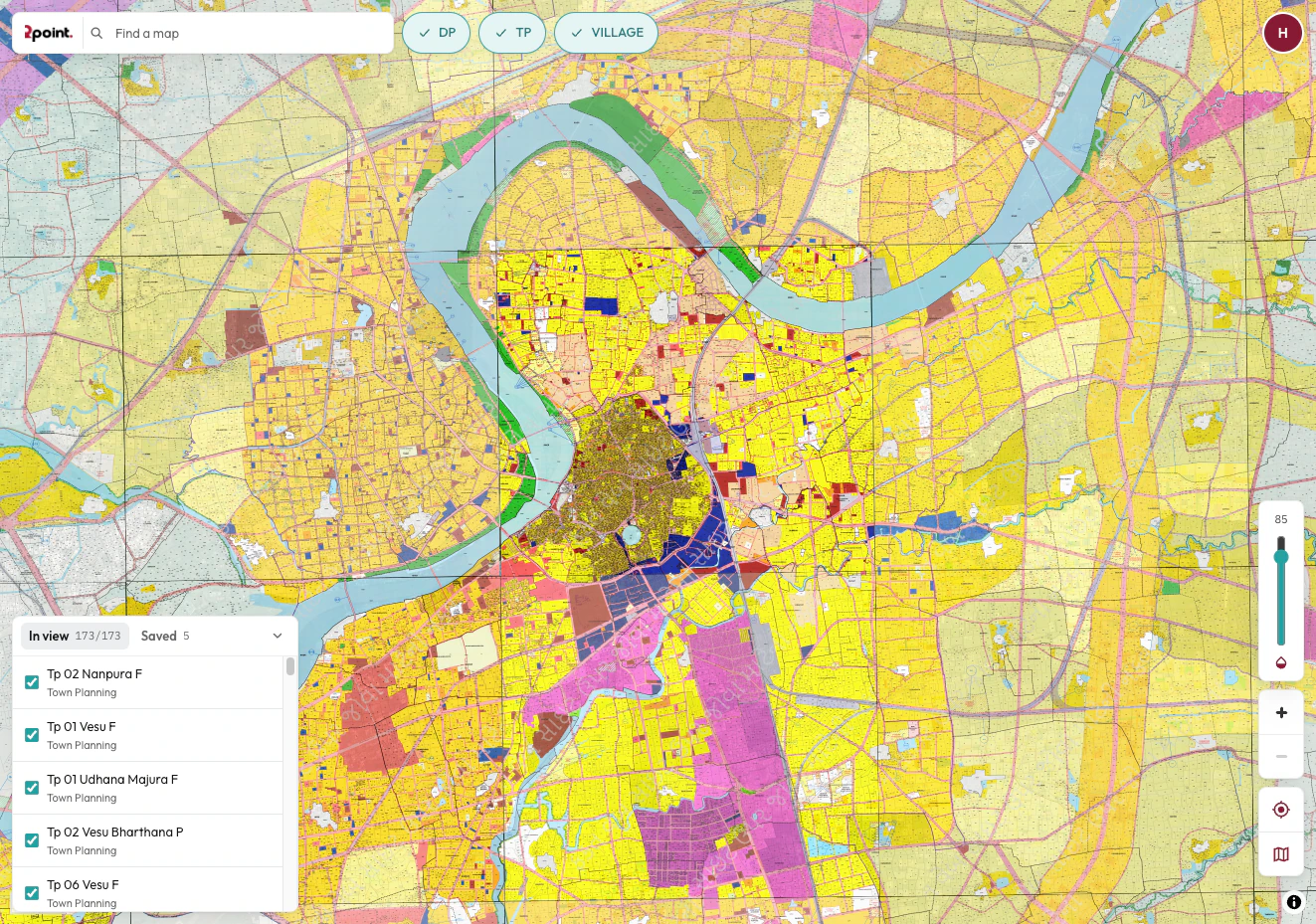 RPoint GIS in the browser: Development Plan, Town Planning and village sheets laid over satellite imagery of Surat